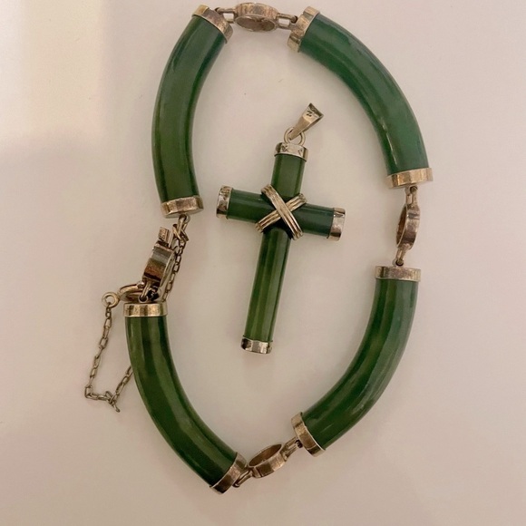 Jade and Silver Bracelet and Cross Pendant Set - Picture 2 of 8